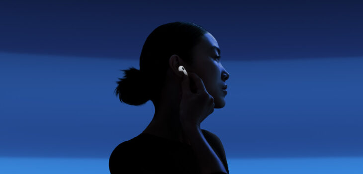 Apple in occasione dell'evento “It’s Glowtime“ ha presentato i nuovi AirPods 4 